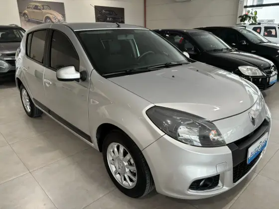 RENAULT SANDERO 2014