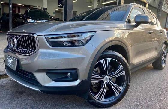 VOLVO XC40 2022