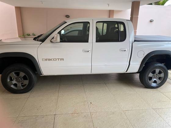 DODGE DAKOTA 2001