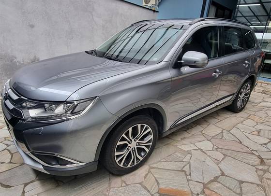 MITSUBISHI OUTLANDER 2016