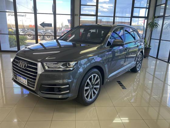AUDI Q7 2018