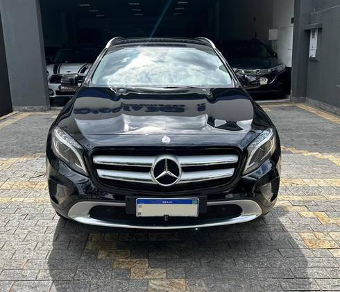 MERCEDES-BENZ GLA 200 2017