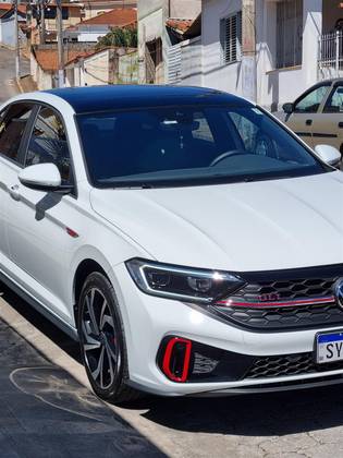 VOLKSWAGEN JETTA 2024