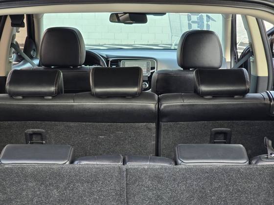 MITSUBISHI OUTLANDER 2018