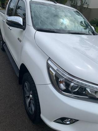 TOYOTA HILUX 2018