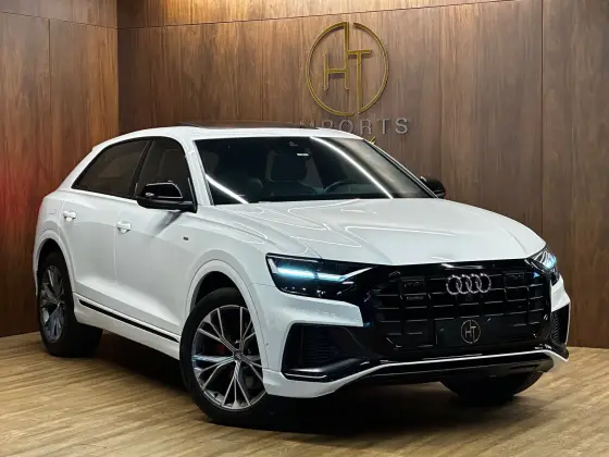 AUDI Q8 2020