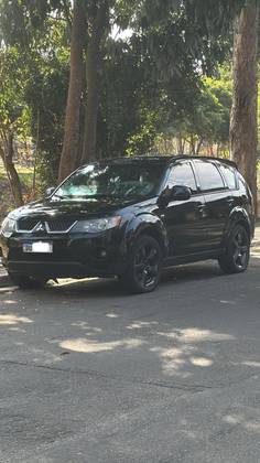 MITSUBISHI OUTLANDER 2008