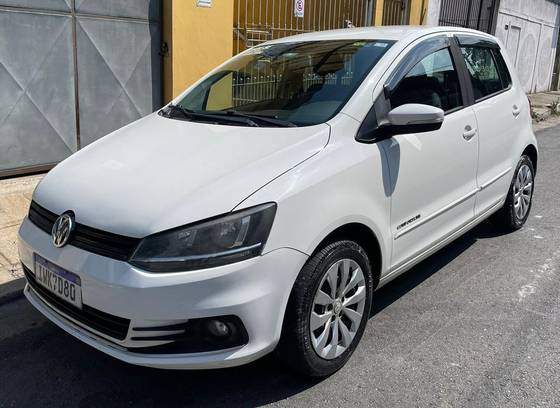 VOLKSWAGEN FOX 2015