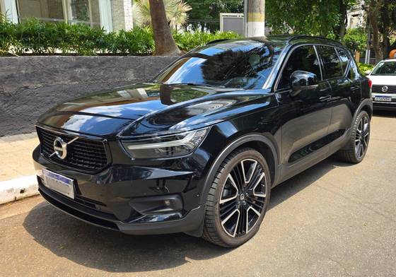 VOLVO XC40 2020
