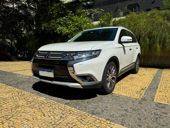 MITSUBISHI OUTLANDER 2018