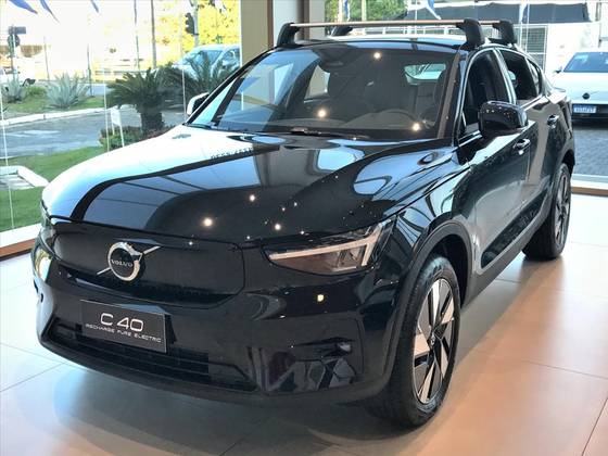 VOLVO C40 2024