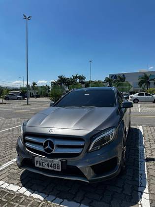 MERCEDES-BENZ GLA 250 2015