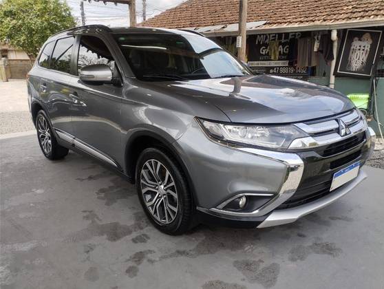 MITSUBISHI OUTLANDER 2016