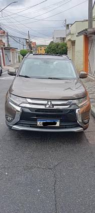 MITSUBISHI OUTLANDER 2016