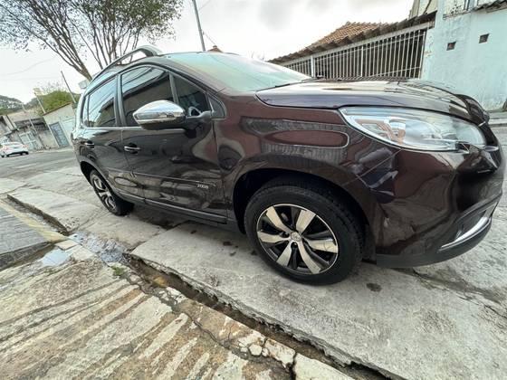 PEUGEOT 2008 2018