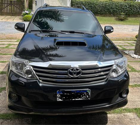TOYOTA HILUX SW4 2012