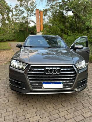 AUDI Q7 2016