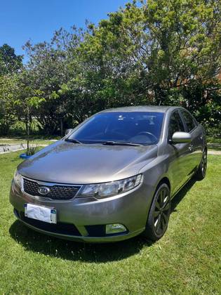 KIA CERATO 2013