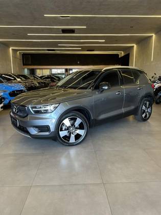 VOLVO XC40 2019