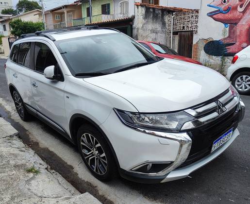 MITSUBISHI OUTLANDER 2016