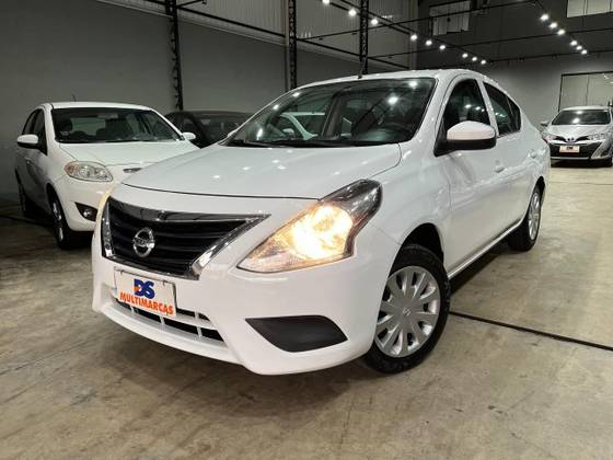 NISSAN VERSA 2020