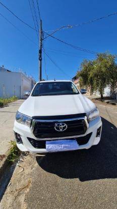 TOYOTA HILUX 2019