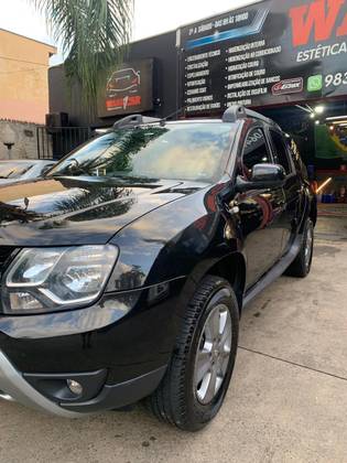 RENAULT DUSTER 2019