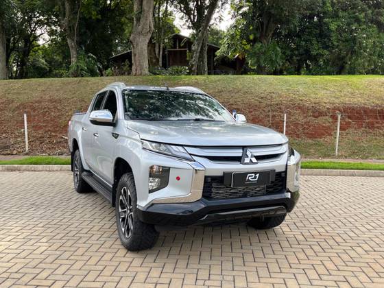 MITSUBISHI L200 TRITON 2023