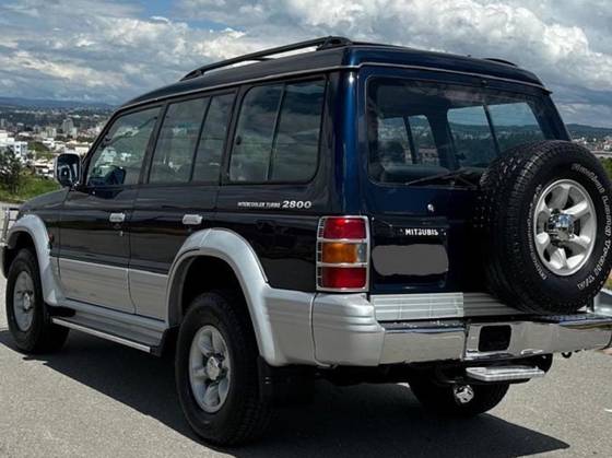 MITSUBISHI PAJERO 1995