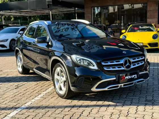 MERCEDES-BENZ GLA 200 2018