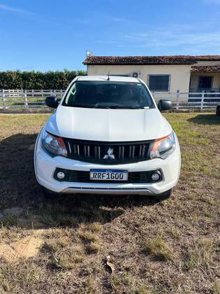 MITSUBISHI L200 TRITON 2025