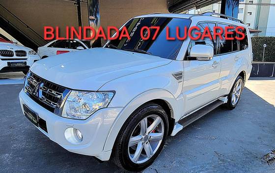 MITSUBISHI PAJERO FULL 2014