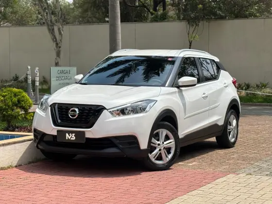 NISSAN KICKS 2020