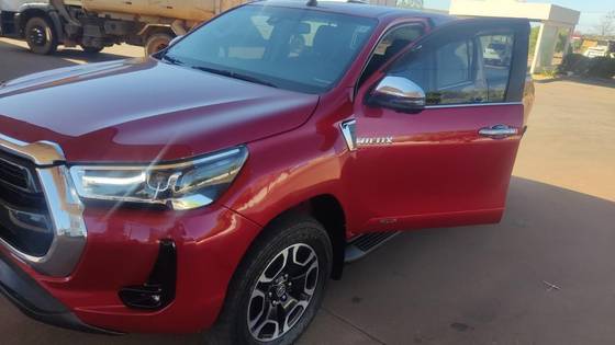 TOYOTA HILUX 2022
