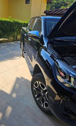 TOYOTA HILUX 2023