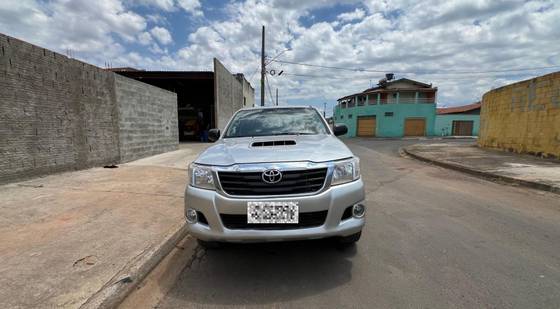 TOYOTA HILUX 2012