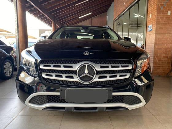 MERCEDES-BENZ GLA 200 2018