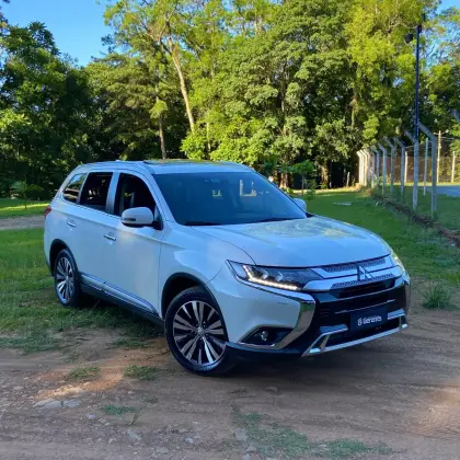 MITSUBISHI OUTLANDER 2021