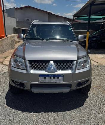 MITSUBISHI PAJERO TR4 2012