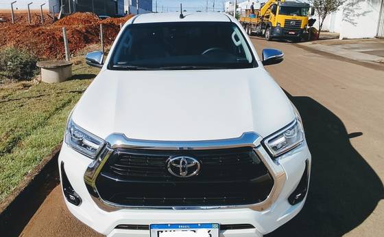 TOYOTA HILUX 2021