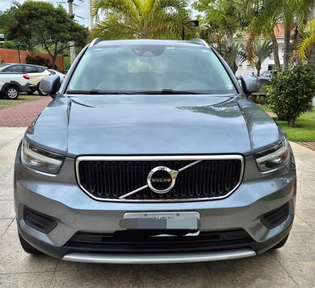 VOLVO XC40 2019