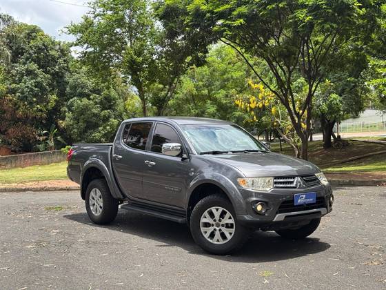 MITSUBISHI L200 TRITON 2016
