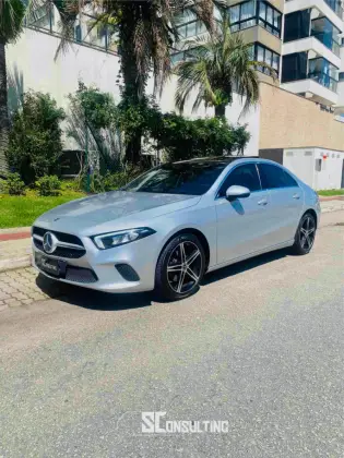 MERCEDES-BENZ A 200 2020