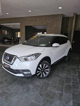 NISSAN KICKS 2017