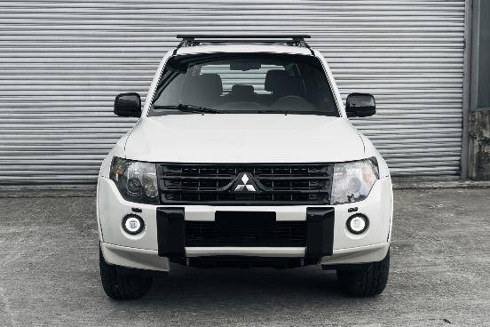 MITSUBISHI PAJERO FULL 2011