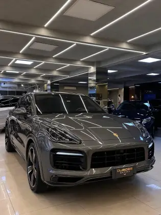 PORSCHE CAYENNE 2021