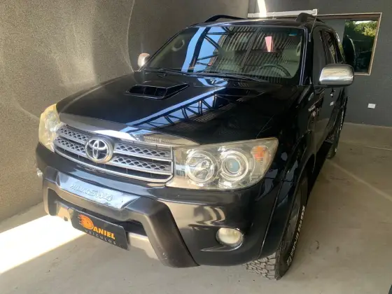 TOYOTA HILUX SW4 2009