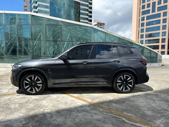 BMW iX3 2023