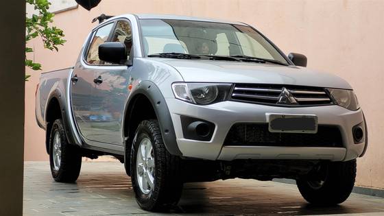 MITSUBISHI L200 TRITON 2013