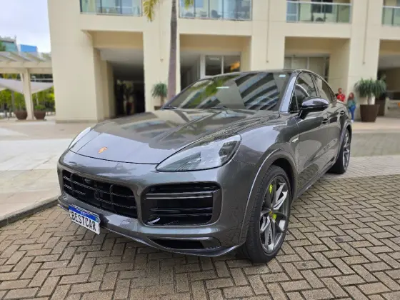 PORSCHE CAYENNE 2021